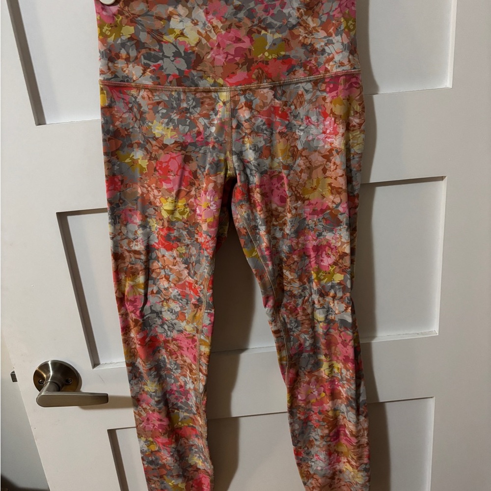 Lululemon Floral Patterned Capri Leggings